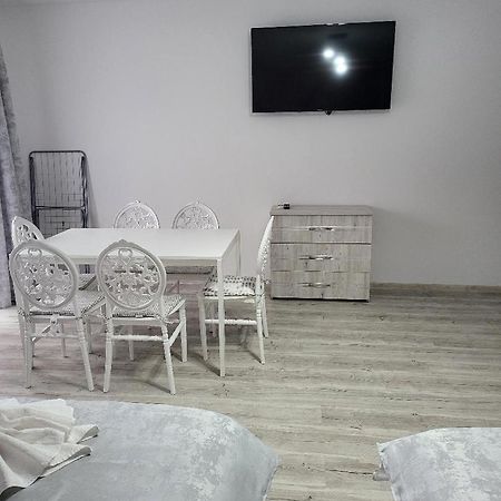 Casa Ratiu Airport Bucharest Therme Bucharest Balotesti Esterno foto